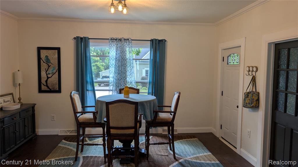 301 Mill Street Flushing, MI 48433 - Photo 8 of 33