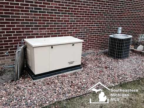 15540 Rutherford Boulevard Monroe, MI 48161 - Photo 17 of 18 20433511-16.JPG