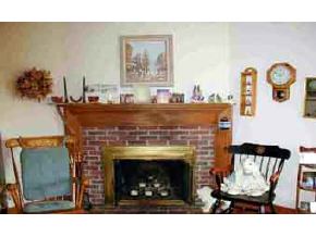 208 Chester Arthur Road Hartford, VT 05059 - Photo 4 of 5 Gallery Image 4