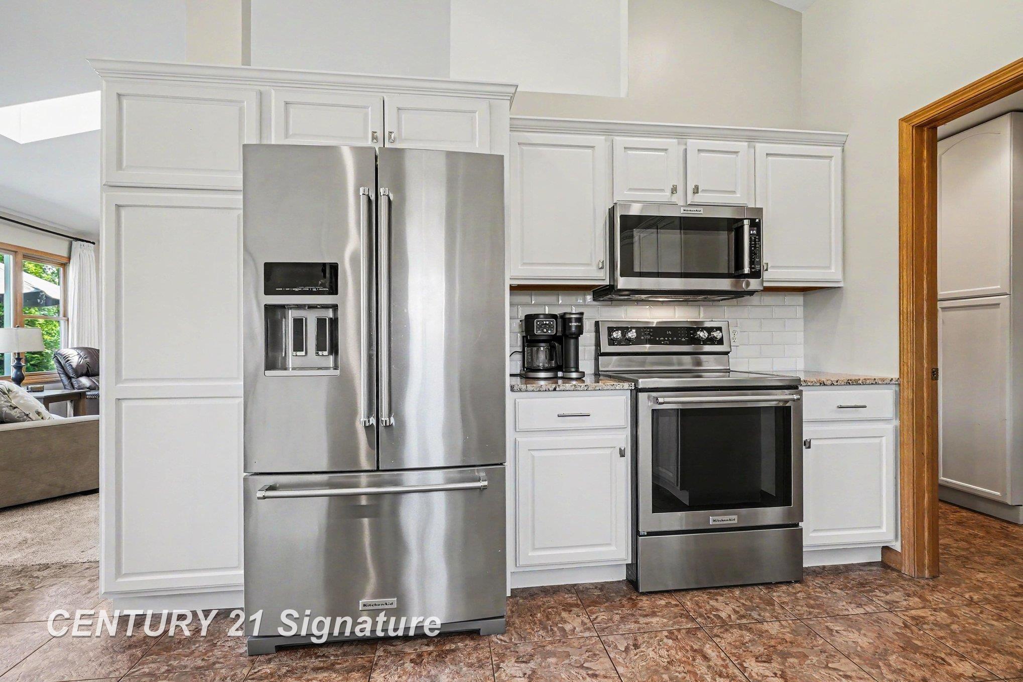 3790 North Gleaner Road Freeland, MI 48623 - Photo 9 of 45