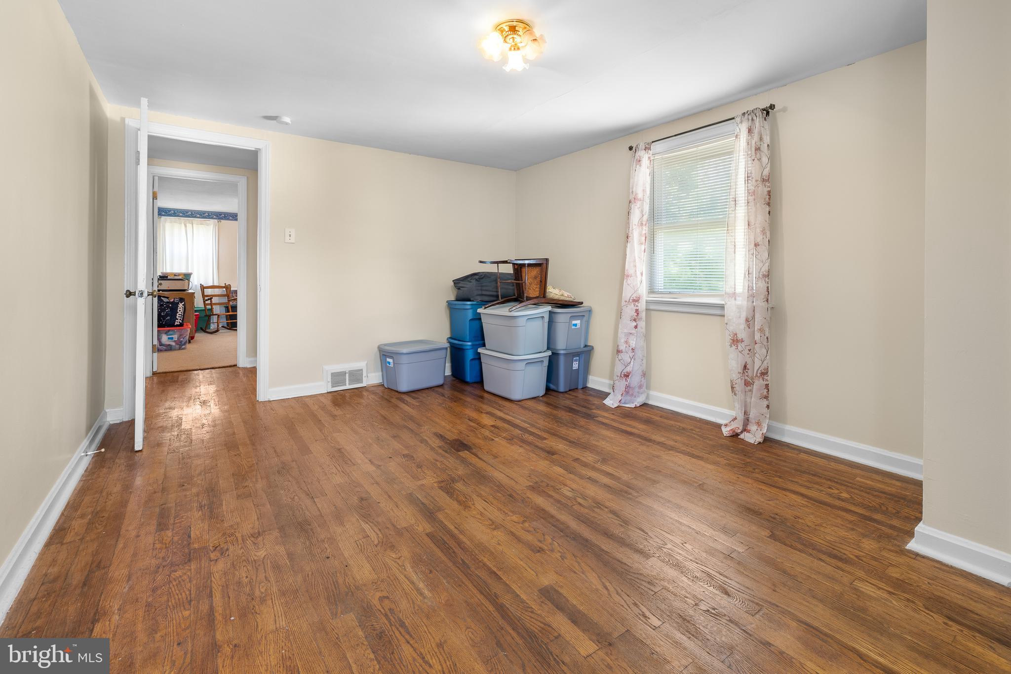 4101 Naamans Creek Road Upper Chichester, PA 19061 - Photo 13 of 30