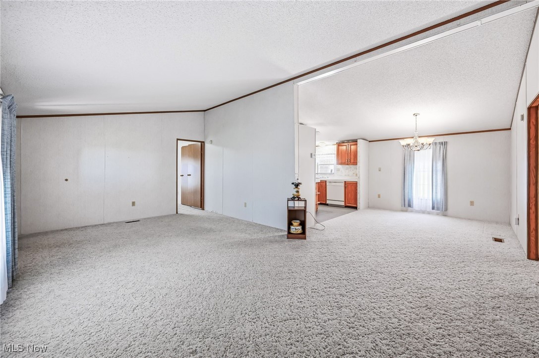 3360 Slater Road Salem, OH 44460 - Photo 15 of 29 Spacious Living Room