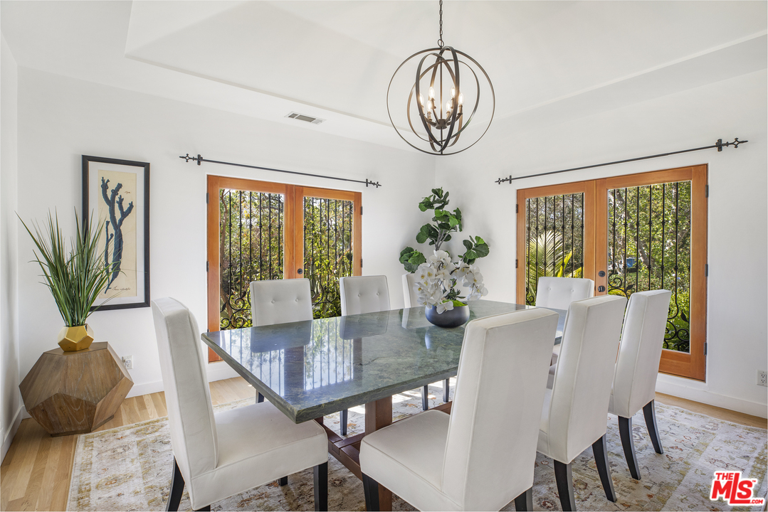 400 South Mc Cadden Place Los Angeles, CA 90020 - Photo 16 of 28