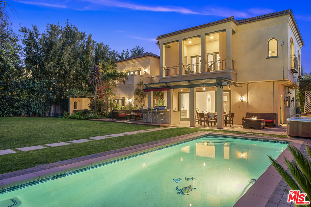 400 South Mc Cadden Place Los Angeles, CA 90020 - Photo 5 of 28