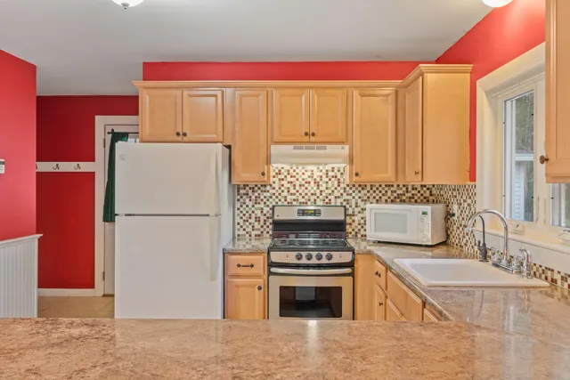 $439,000 | 1 Birch Ridge Avenue, Topsham, ME 04086