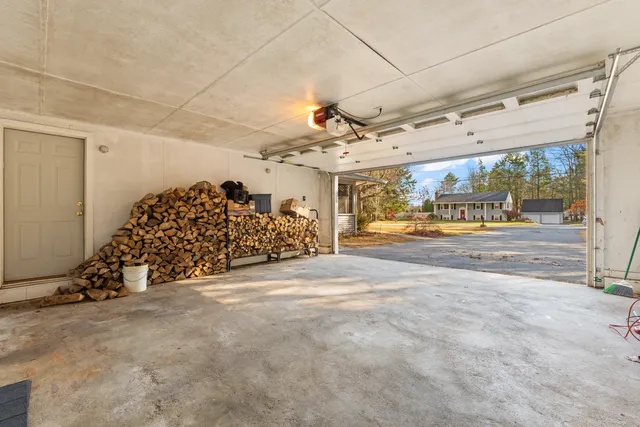 $439,000 | 1 Birch Ridge Avenue, Topsham, ME 04086