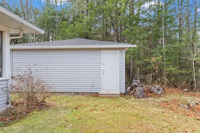 $439,000 | 1 Birch Ridge Avenue, Topsham, ME 04086