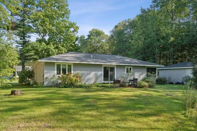 $439,000 | 1 Birch Ridge Avenue, Topsham, ME 04086