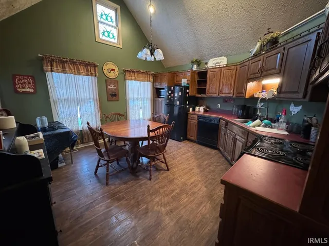 $184,900 | 101 Alpine Street, Salem, IN 47167