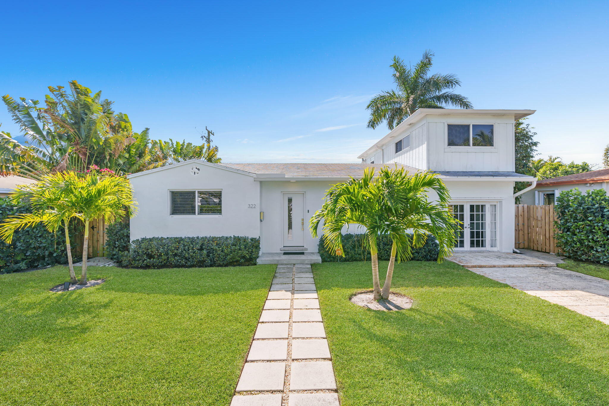 322 Maddock Street West Palm Beach, FL 33405 - Photo 1 of 33 1-web-or-mls-DSC01886