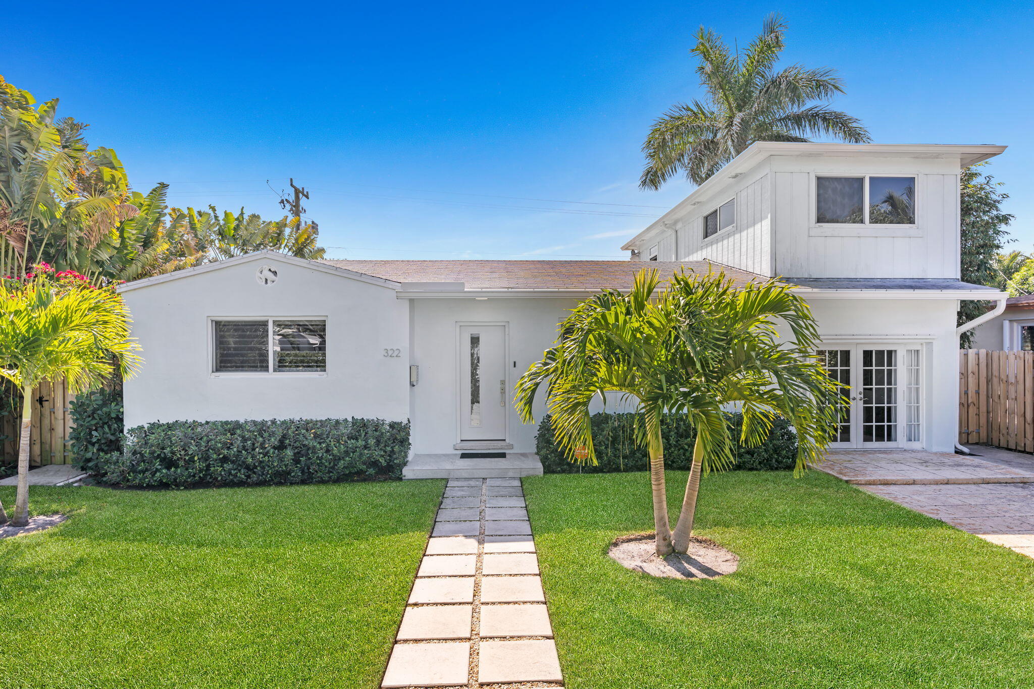 322 Maddock Street West Palm Beach, FL 33405 - Photo 3 of 33 2-web-or-mls-DSC01891