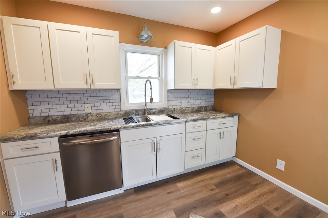 6245 Manchester Road Clinton, OH 44216 - Photo 13 of 32