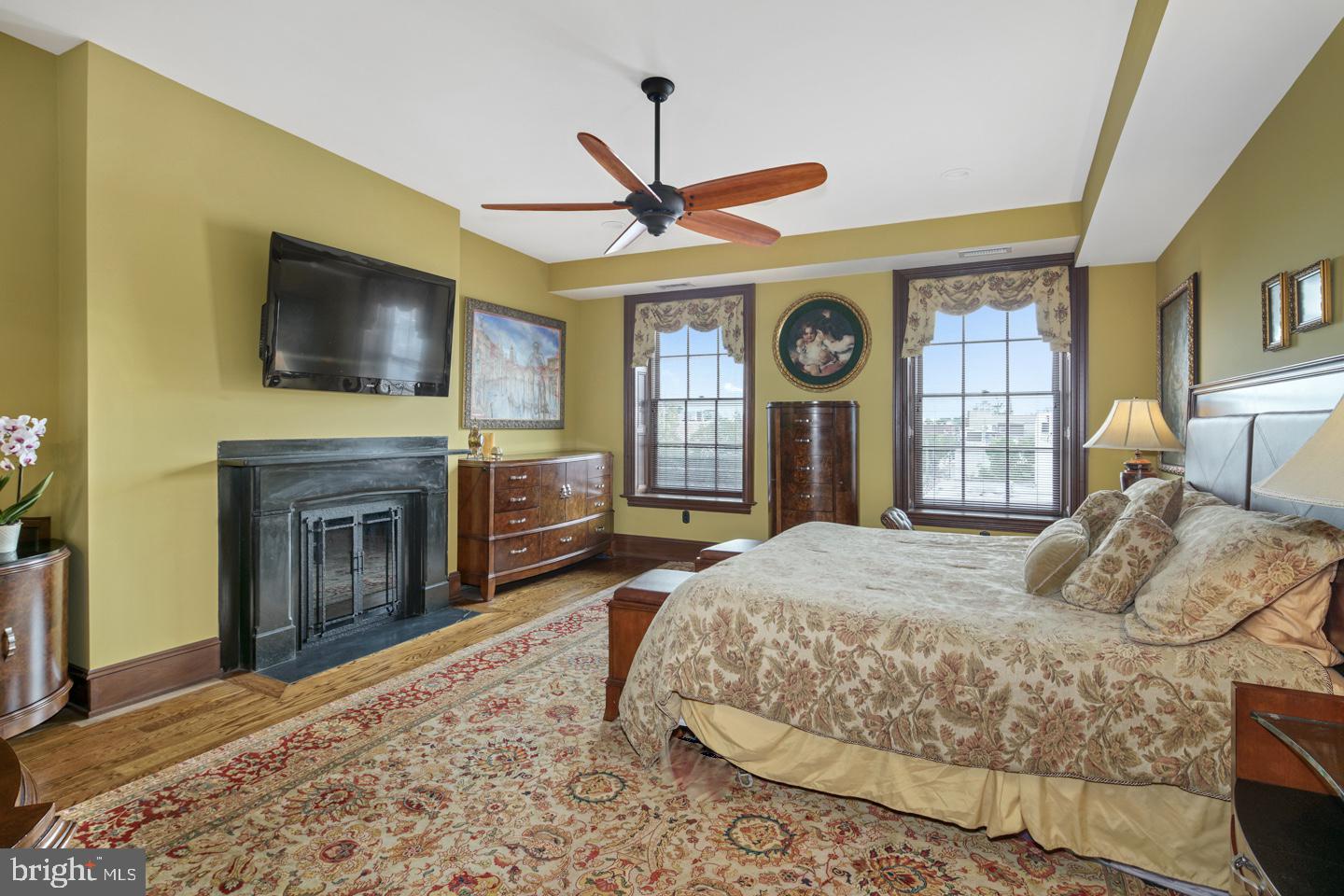 2000 Delancey Place, Unit 3 Philadelphia, PA 19103 - Photo 18 of 35