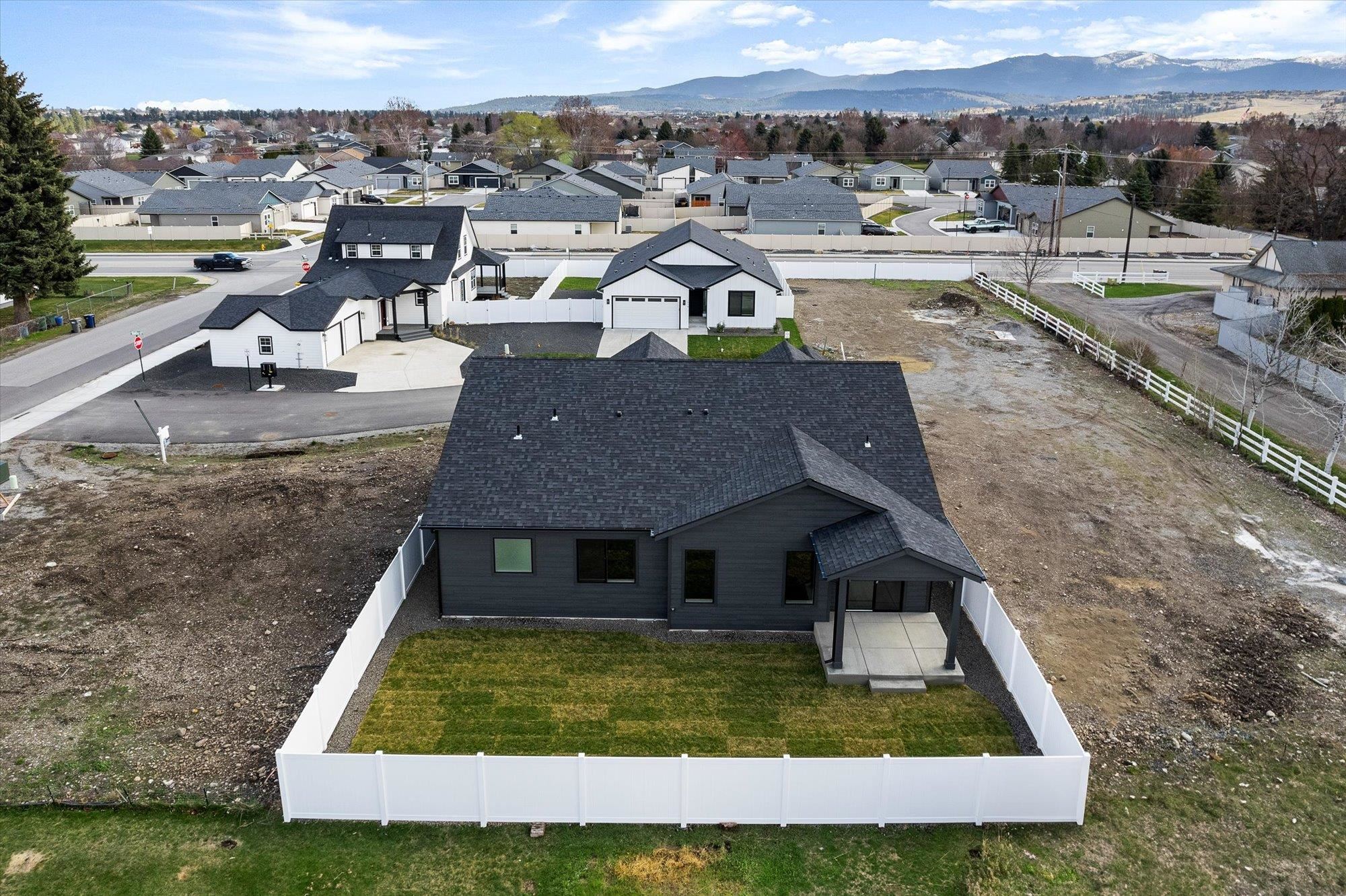 1915 North Donwood Street Spokane Valley, WA 99016 - Photo 32 of 37 Gallery Image 32