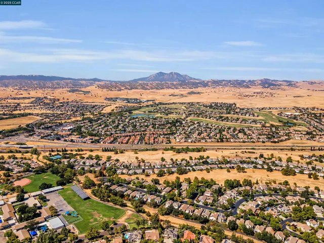 $698,500 | 441 Apple Hill Drive, Brentwood, CA 94513