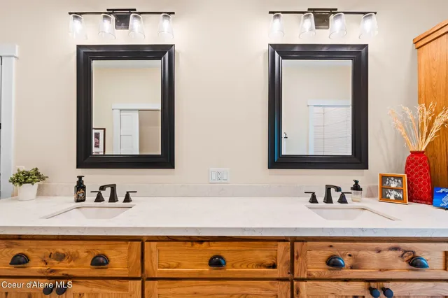 $2,995,000 | 445 West Beach Court, Dover, ID 83825