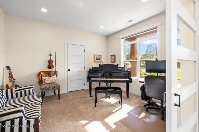 $2,995,000 | 445 West Beach Court, Dover, ID 83825