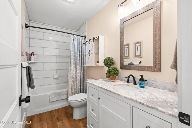 $2,995,000 | 445 West Beach Court, Dover, ID 83825