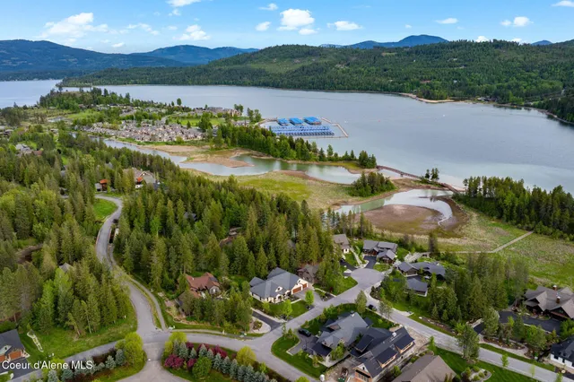 $2,995,000 | 445 West Beach Court, Dover, ID 83825