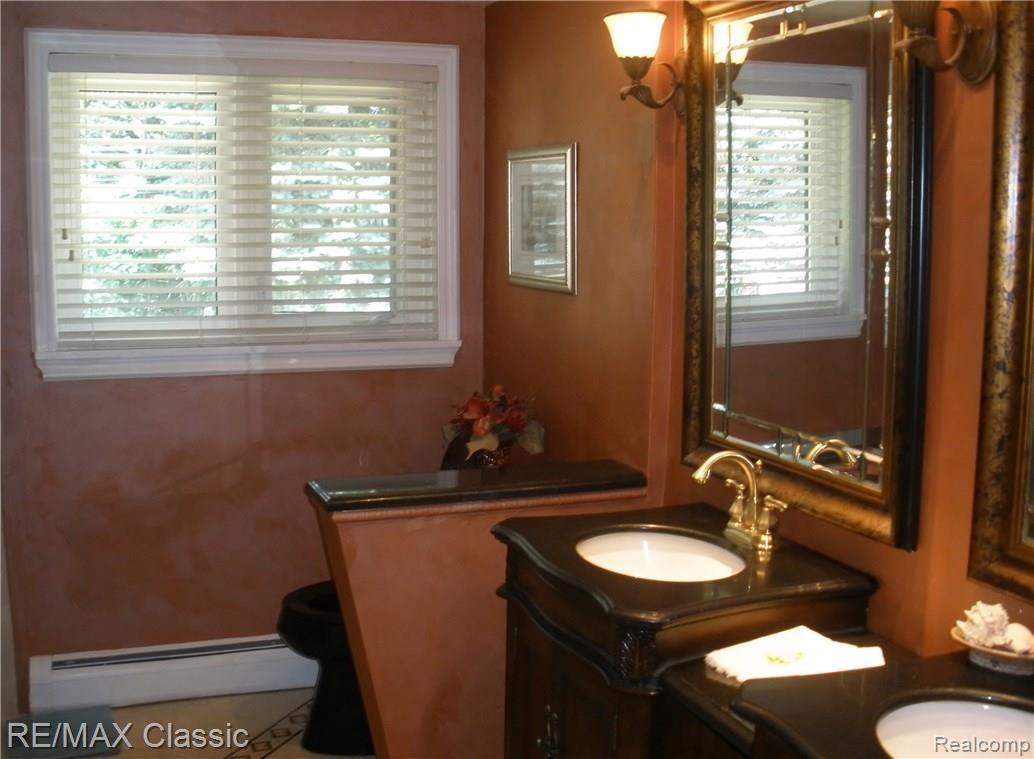 849 Briar Court Rochester, MI 48309 - Photo 19 of 27 P1012194.JPG