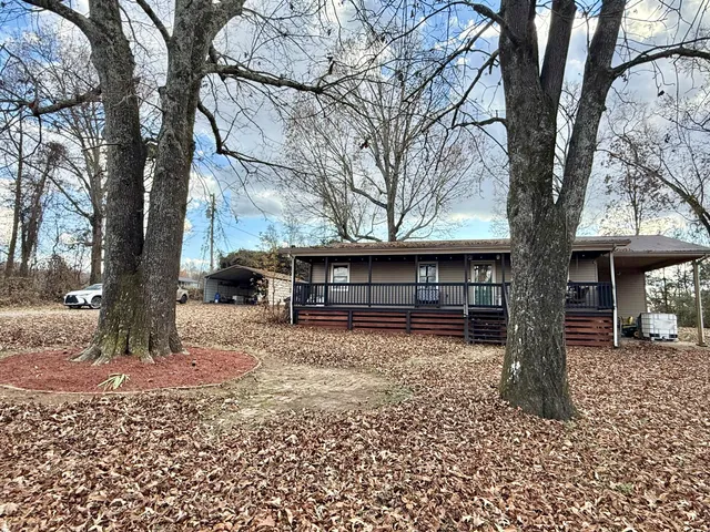 $232,400 | 230 West Francis Spring Road, Whitwell, TN 37397