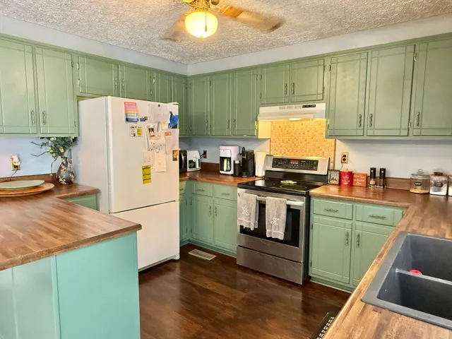 $232,400 | 230 West Francis Spring Road, Whitwell, TN 37397