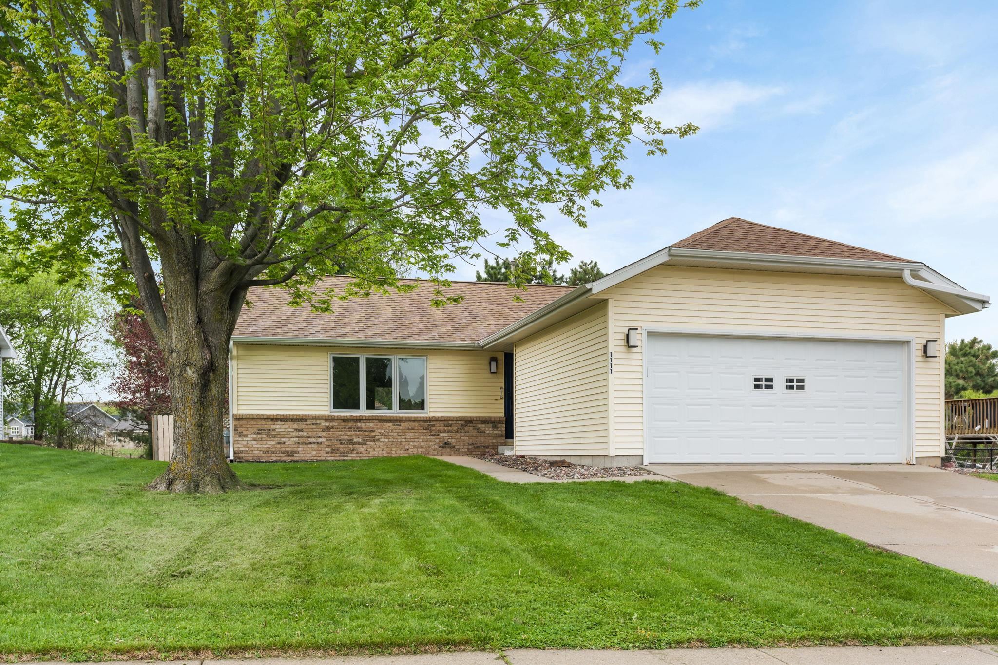 1111 Spruce Drive Baraboo, WI 53913 - Photo 1 of 33
