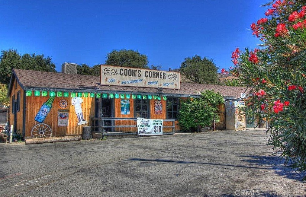 219 Chaumont Circle Lake Forest, CA 92610 - Photo 54 of 56 Just a short drive from Cook's Corner, a legendary spot for dining and live music.