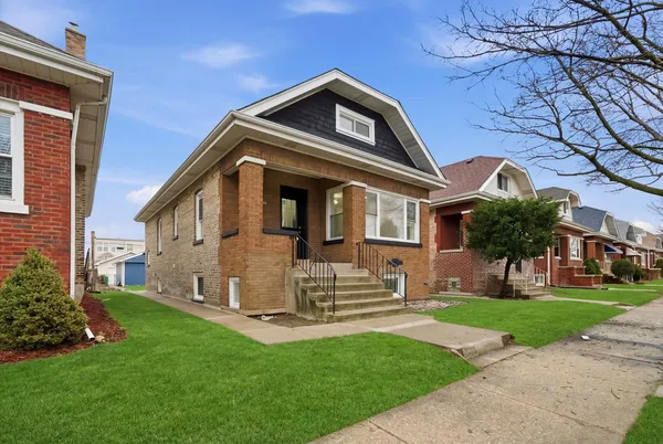 $449,900 | 1913 East Avenue, Berwyn, IL 60402
