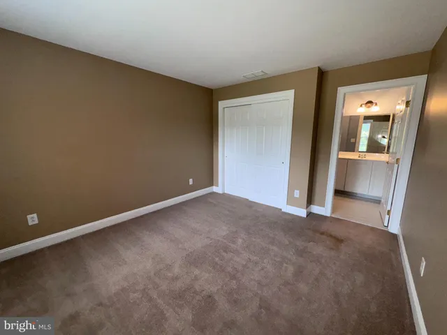 $699,900 | 623 St James Court, Langhorne, PA 19047