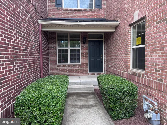 $699,900 | 623 St James Court, Langhorne, PA 19047