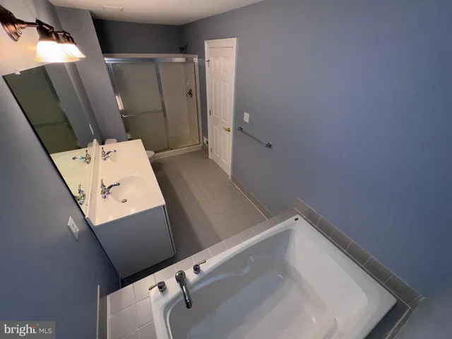 $699,900 | 623 St James Court, Langhorne, PA 19047