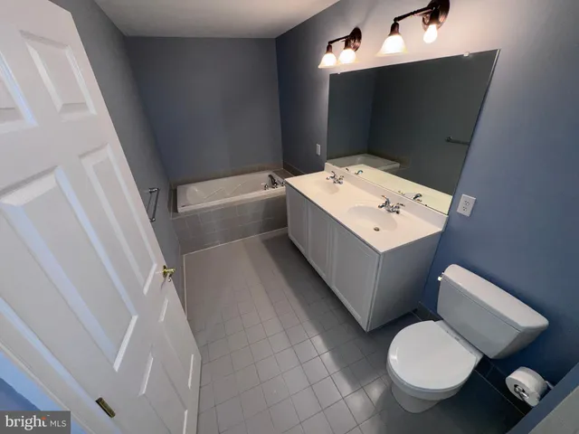 $699,900 | 623 St James Court, Langhorne, PA 19047