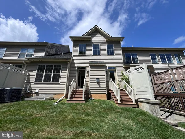 $699,900 | 623 St James Court, Langhorne, PA 19047