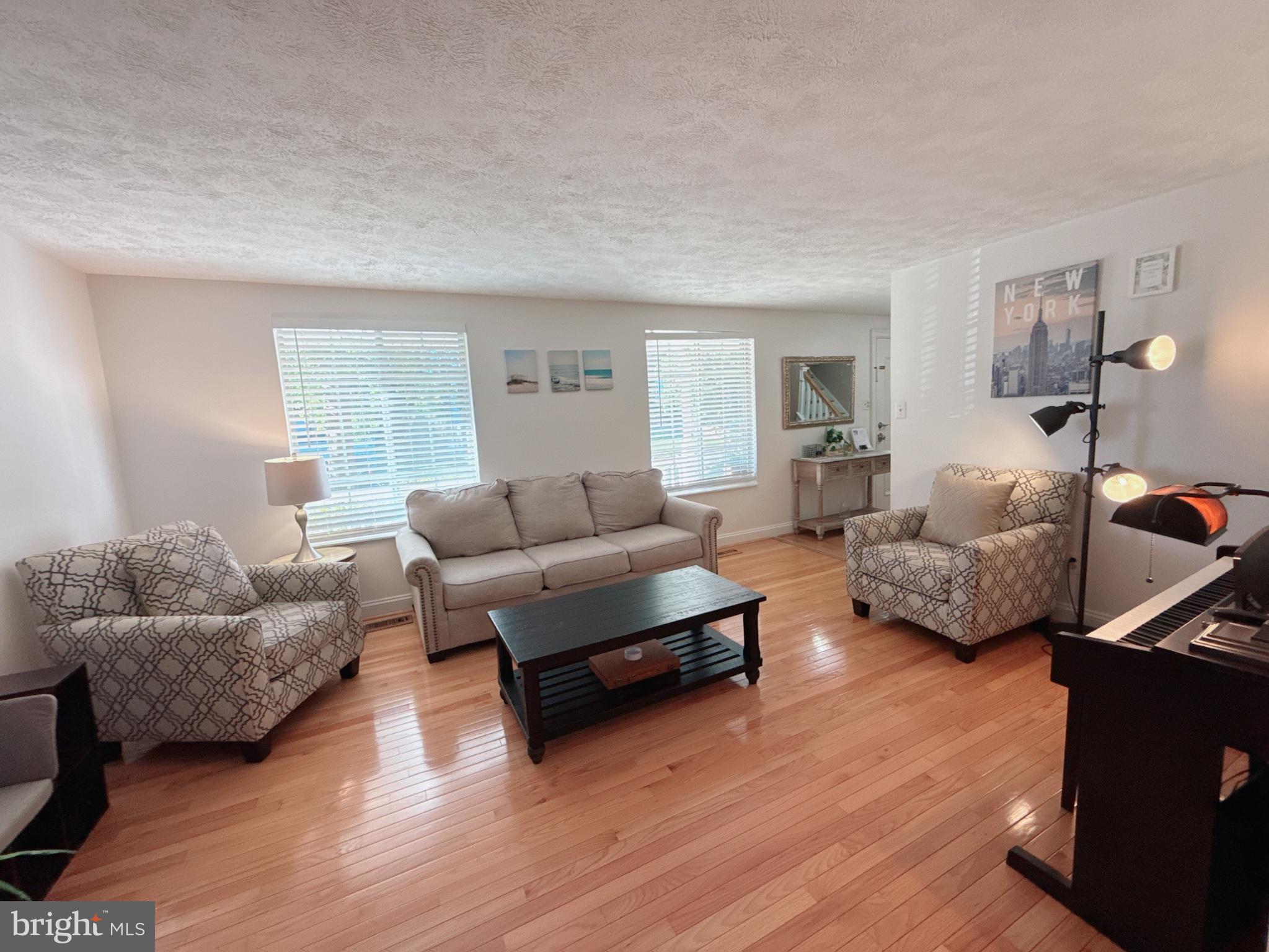 5731 Heming Avenue Springfield, VA 22151 - Photo 7 of 30 Gallery Image 7