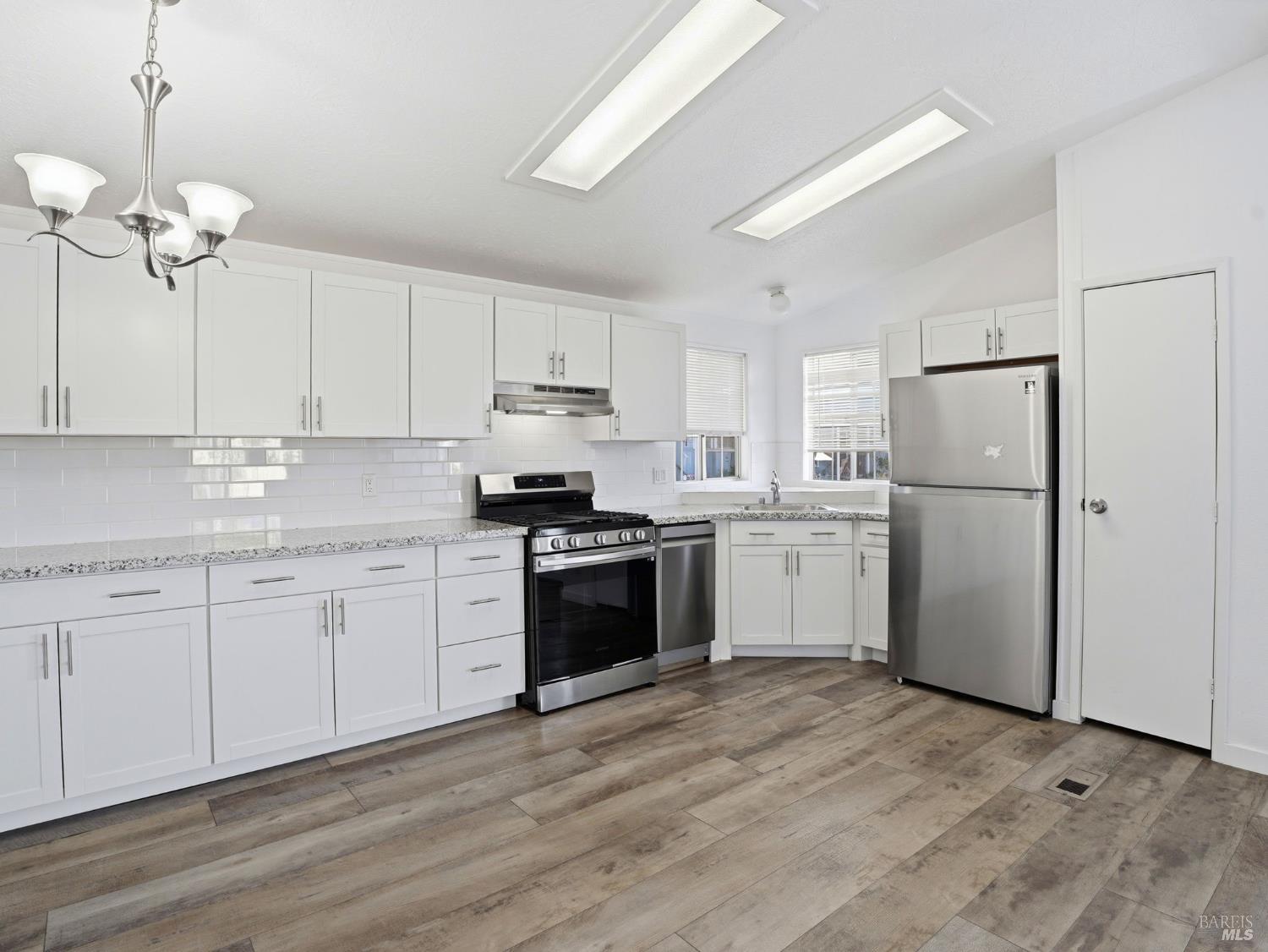 227 Ricardo Avenue Santa Rosa, CA 95407 - Photo 14 of 33