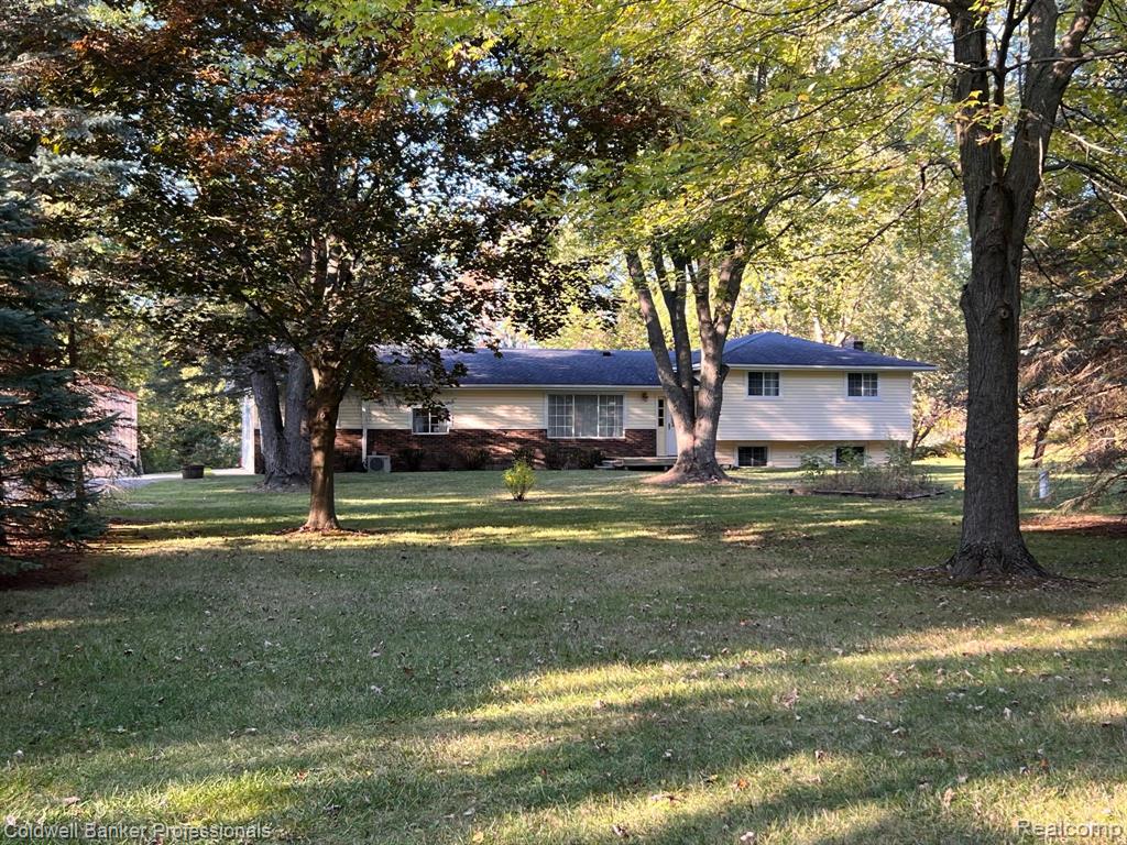 4800 Sullivan Road Lapeer, MI 48446 - Photo 1 of 32
