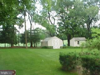 342 Bishop Road Pottstown, PA 19465 - Photo 4 of 4