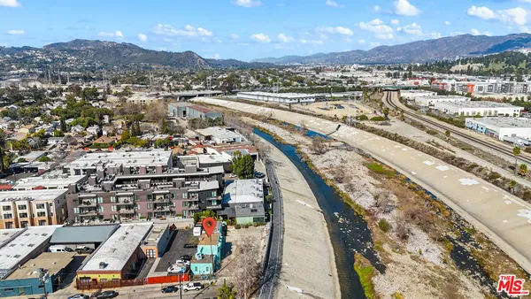 $2,895,000 | 3051 North Coolidge Avenue, Los Angeles, CA 90039