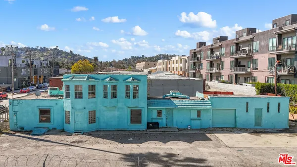 $2,895,000 | 3051 North Coolidge Avenue, Los Angeles, CA 90039