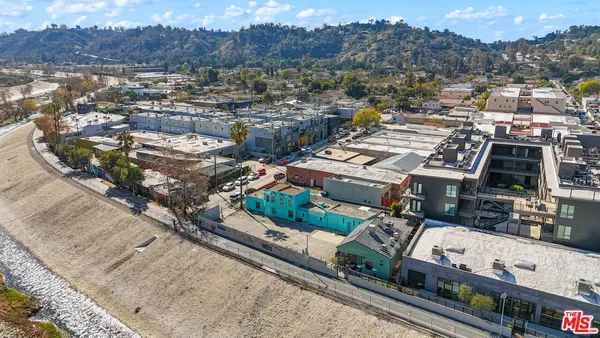 $2,895,000 | 3051 North Coolidge Avenue, Los Angeles, CA 90039