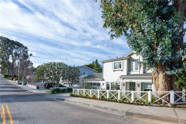 $4,649,000 | 3619 Laurel Avenue, Manhattan Beach, CA 90266