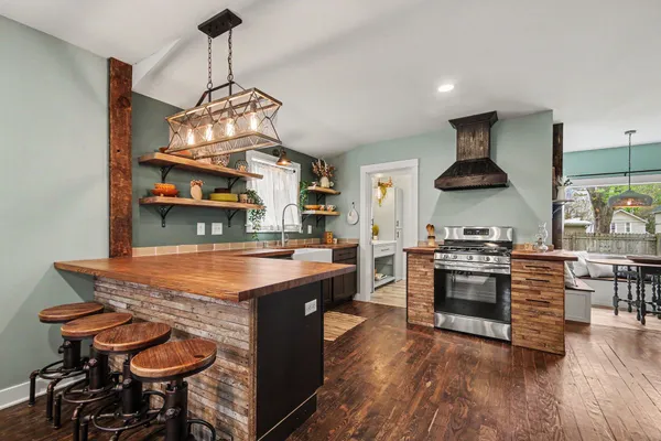 $199,900 | 416 Marietta Street Northeast, Grand Rapids, MI 49505