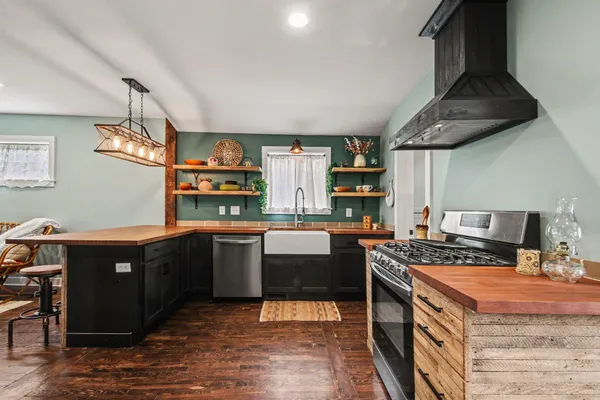 $199,900 | 416 Marietta Street Northeast, Grand Rapids, MI 49505