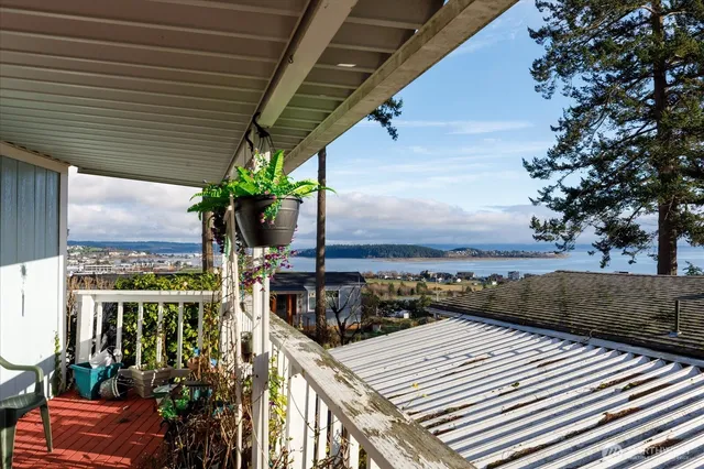 $175,000 | 30901 Highway 20, Unit B3, Oak Harbor, WA 98277