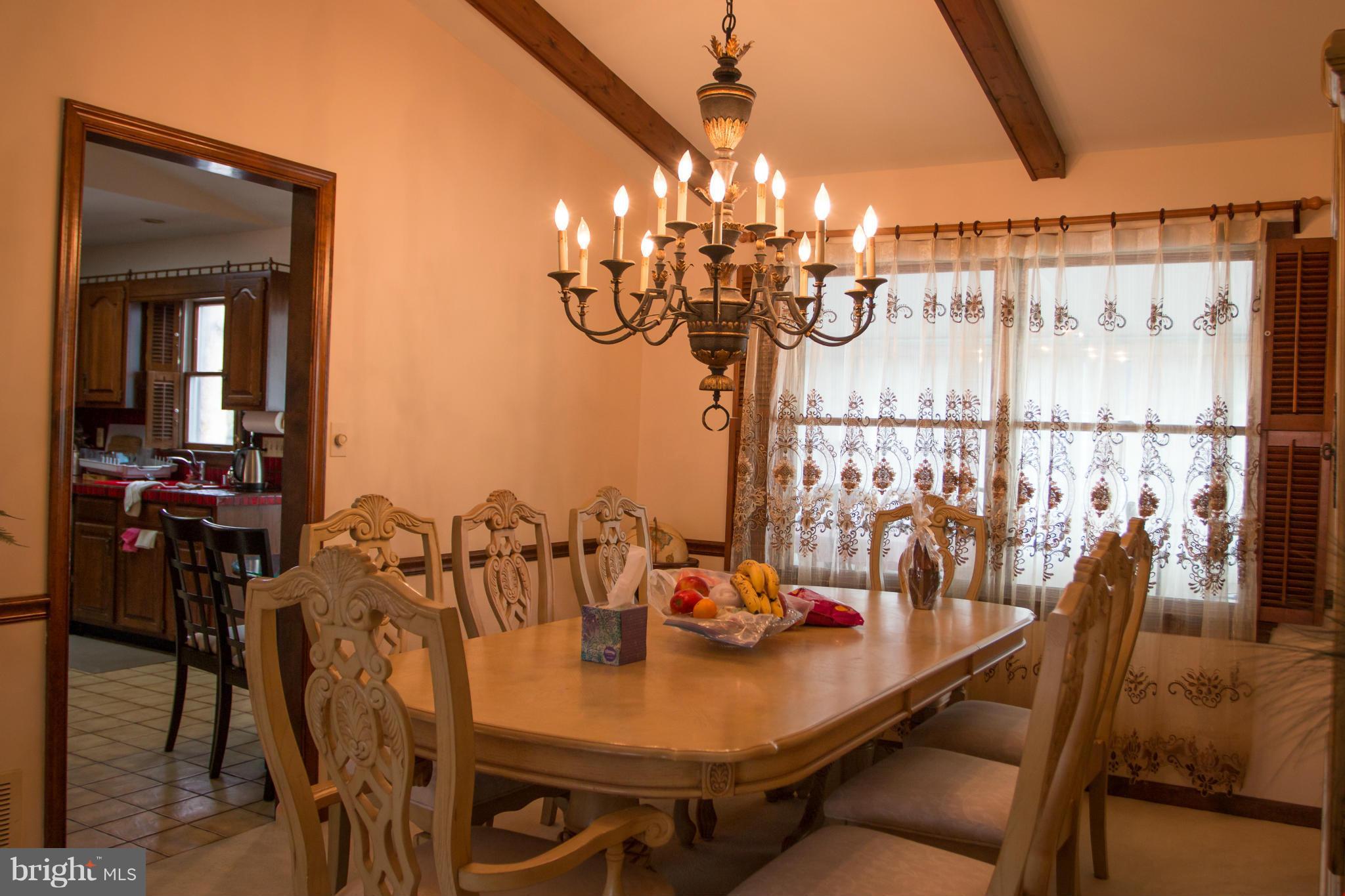 1303 Westburn Road Baltimore, MD 21228 - Photo 11 of 26 Dining Room