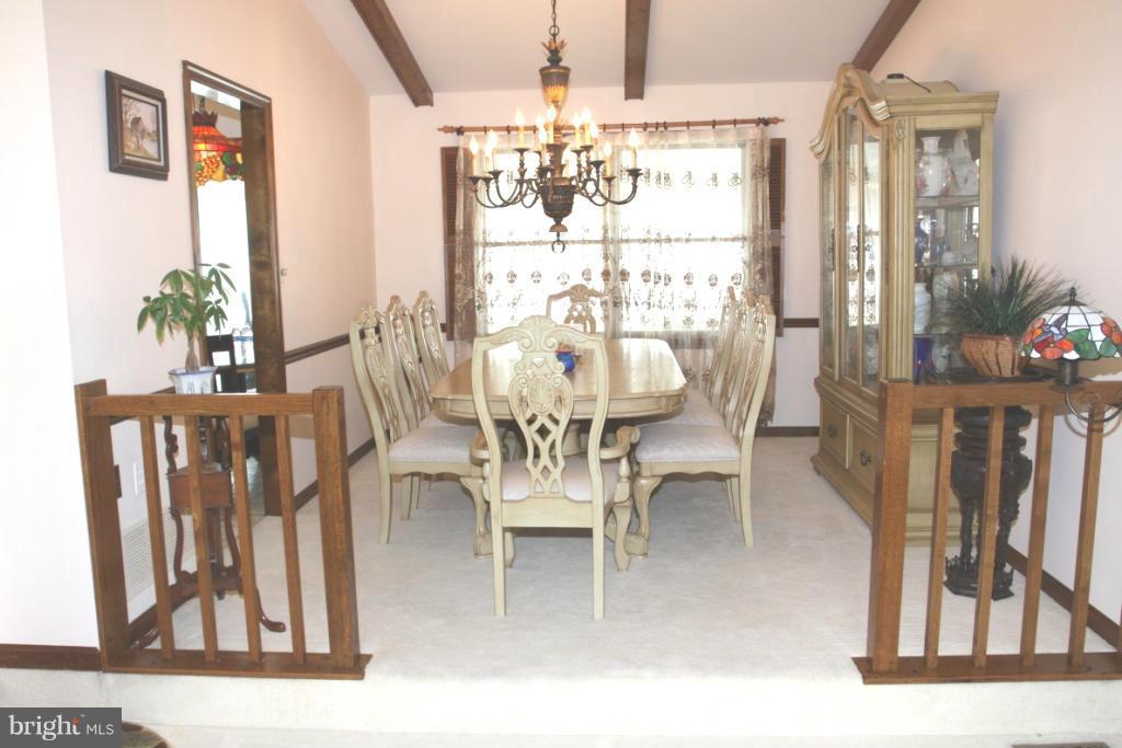 1303 Westburn Road Baltimore, MD 21228 - Photo 12 of 26 Dining Room