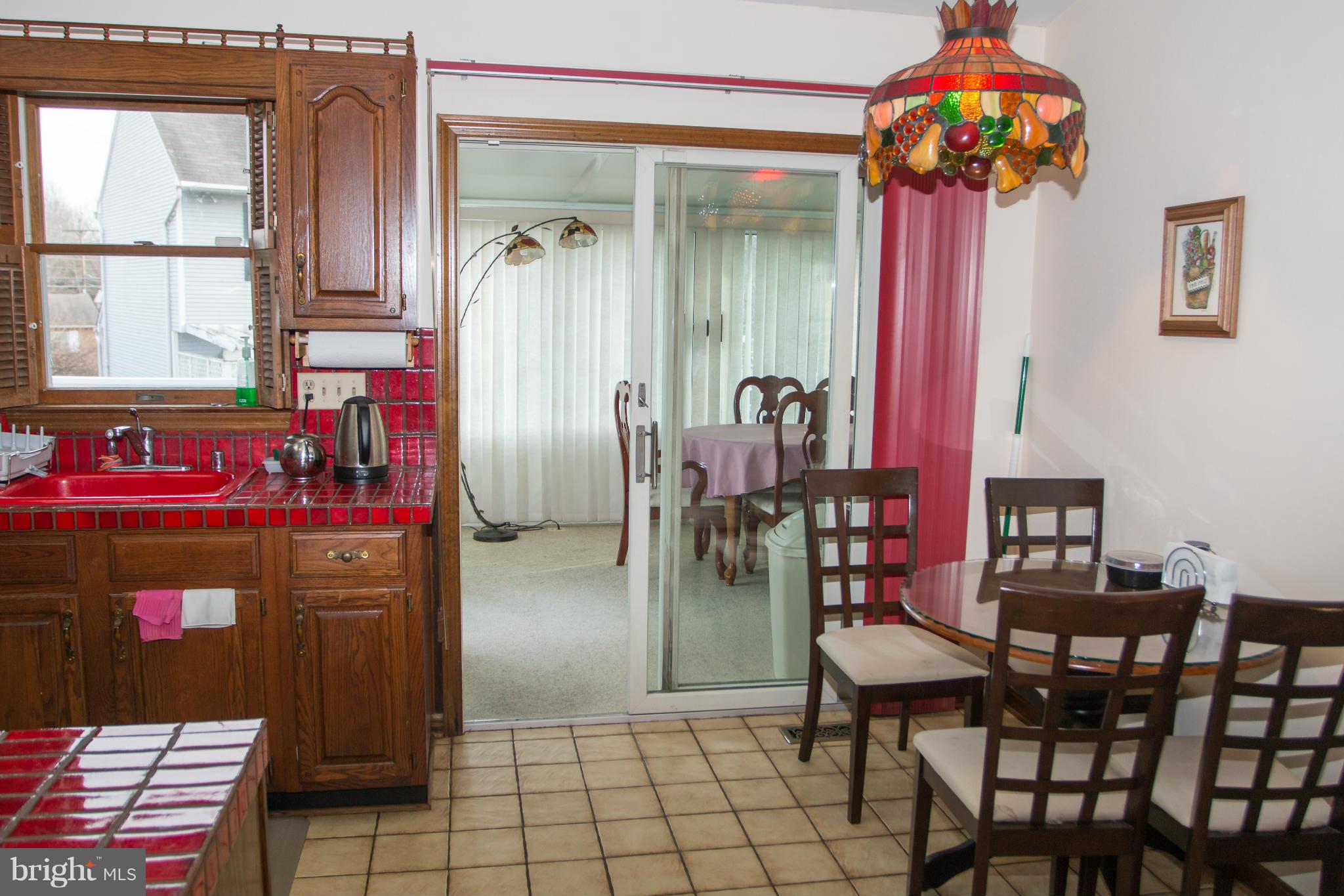 1303 Westburn Road Baltimore, MD 21228 - Photo 7 of 26 Kitchen with breakfast area