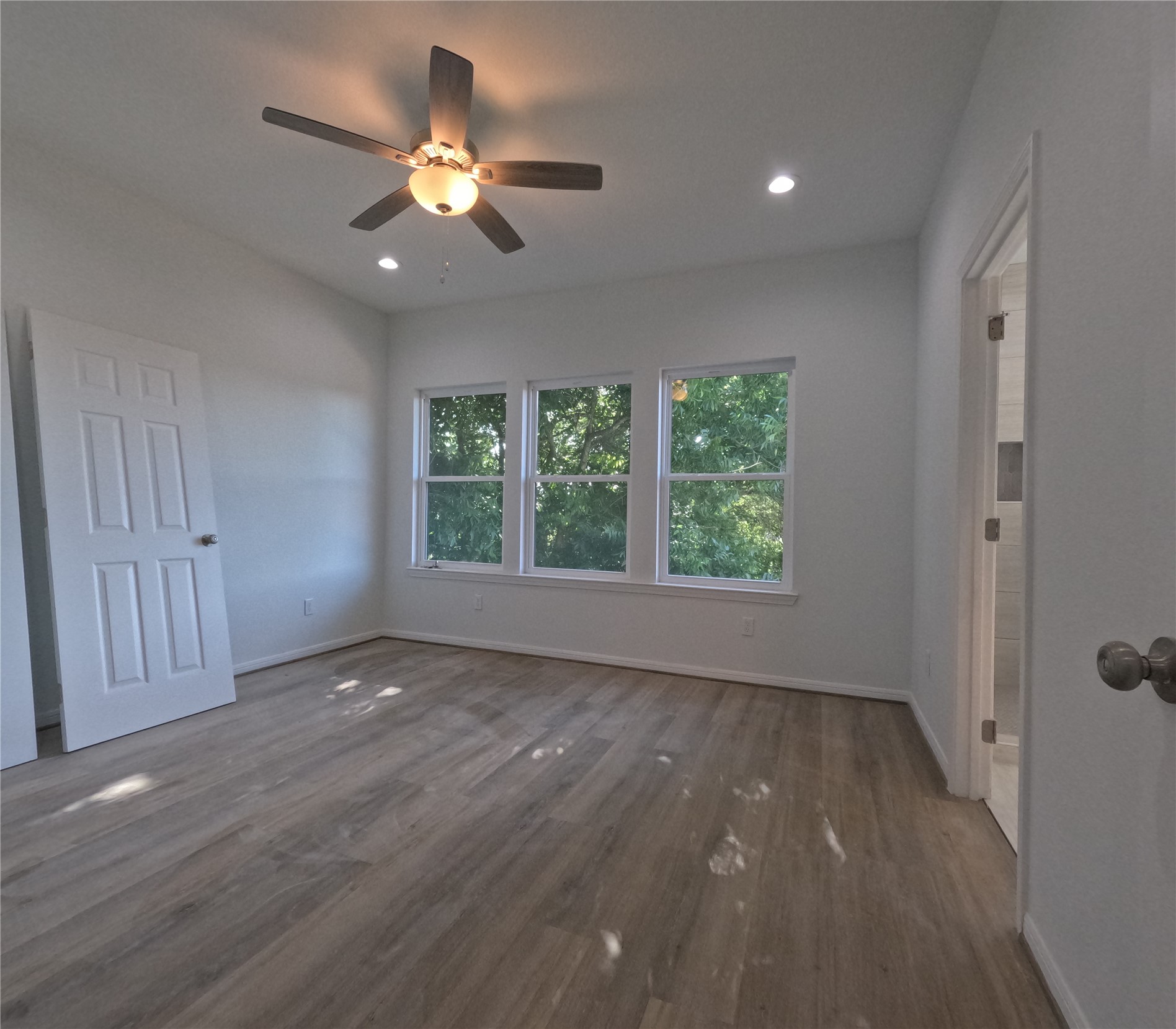 9427 Coffee Street Houston, TX 77033 - Photo 18 of 23 Primary Bedrom