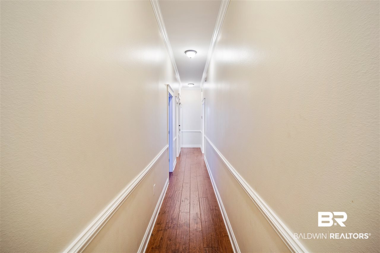 9054 Lake View Drive Fairhope, AL 36532 - Photo 15 of 29 Hallway